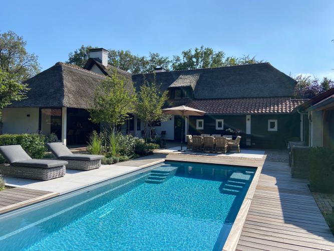 Prefab XL Trainer zwembad 11meter nova stone Moergestel